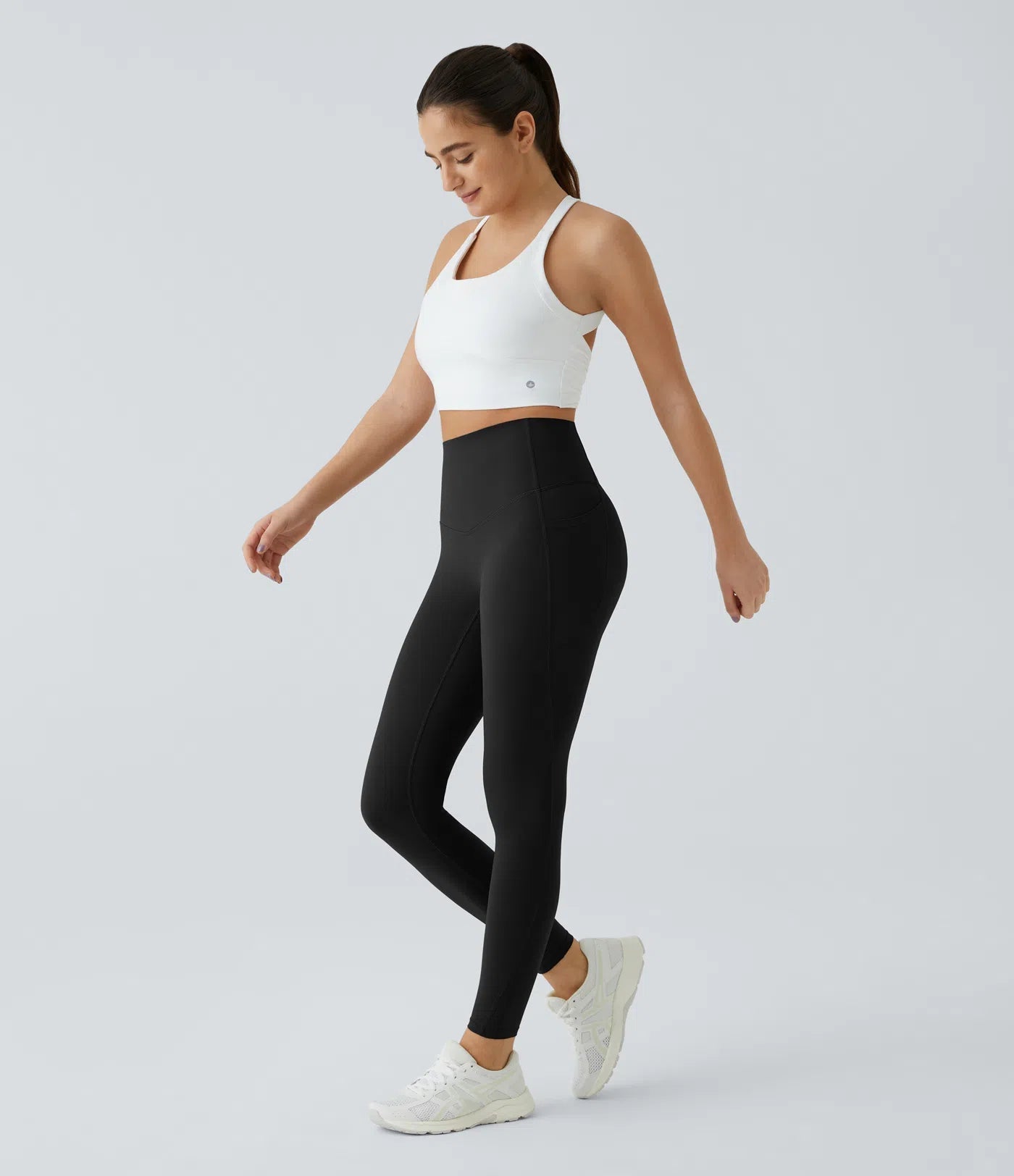 Curve-Hugging Leggings
